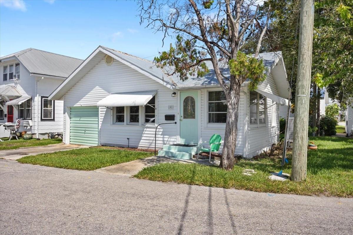 9 Seminole, Bradenton, FL 34208