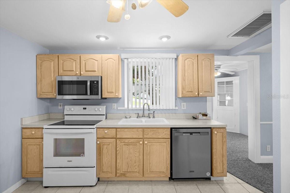 9 Seminole, Bradenton, FL 34208