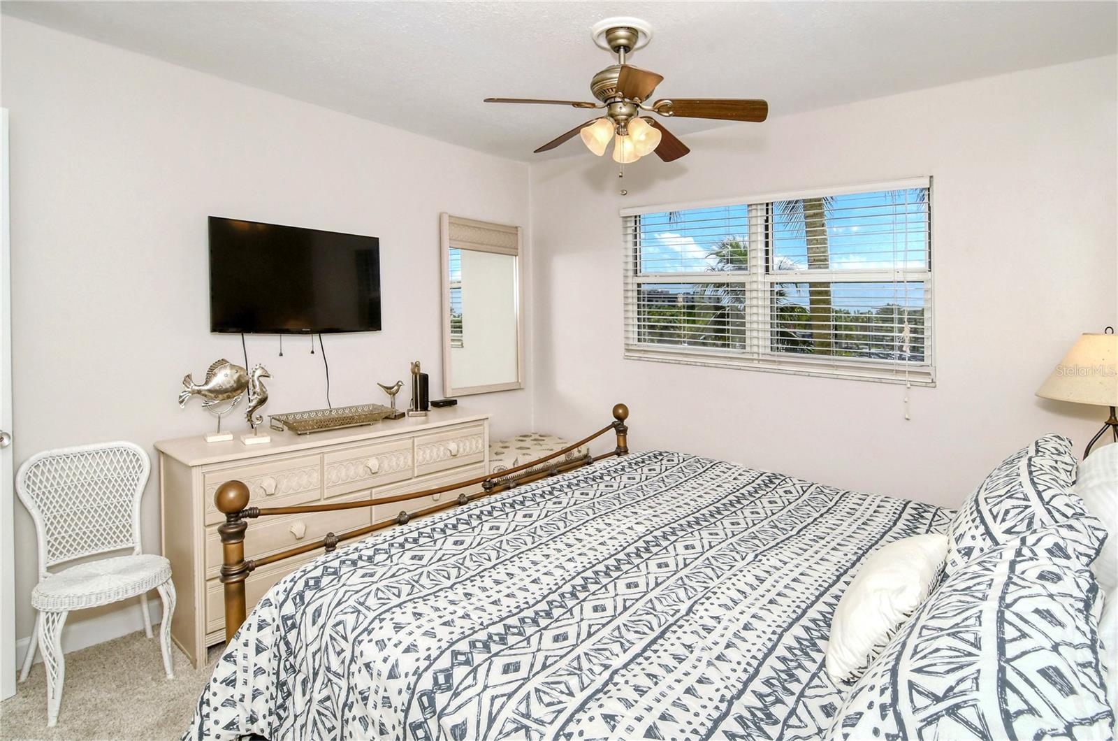 925 Beach Unit 310, Sarasota, FL 34242