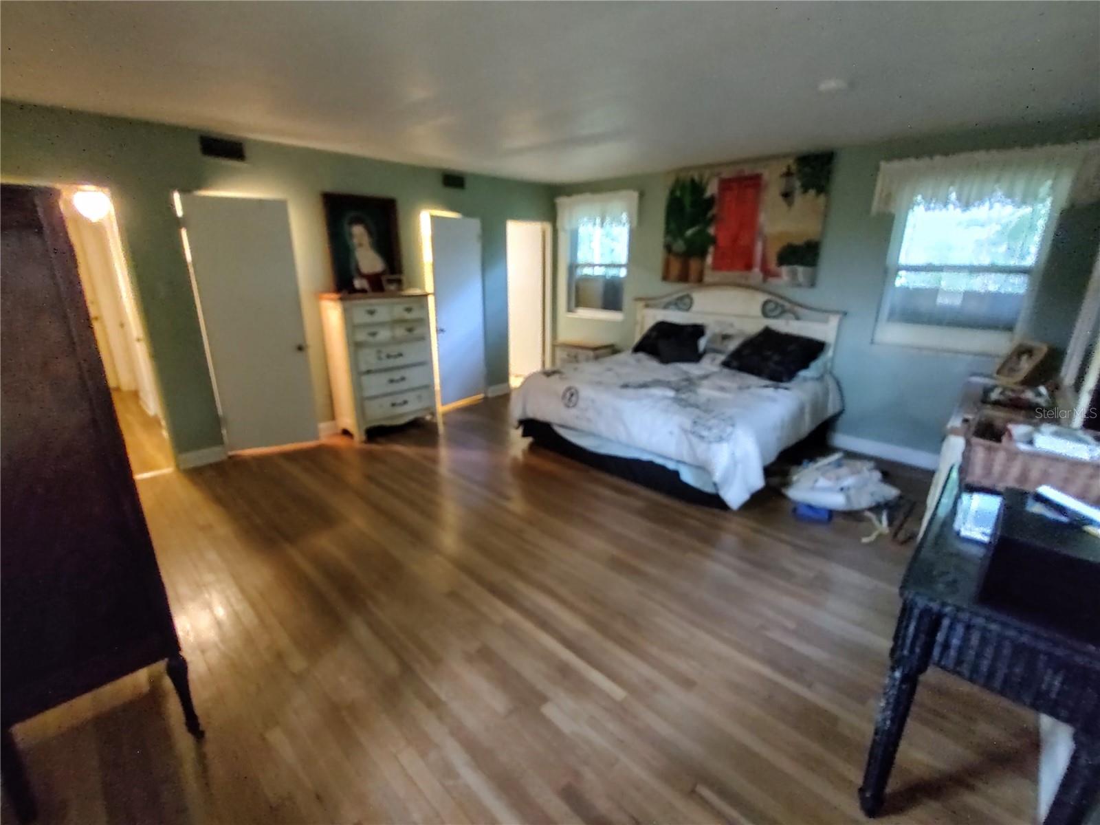 995 11th, Mount Dora, FL 32757