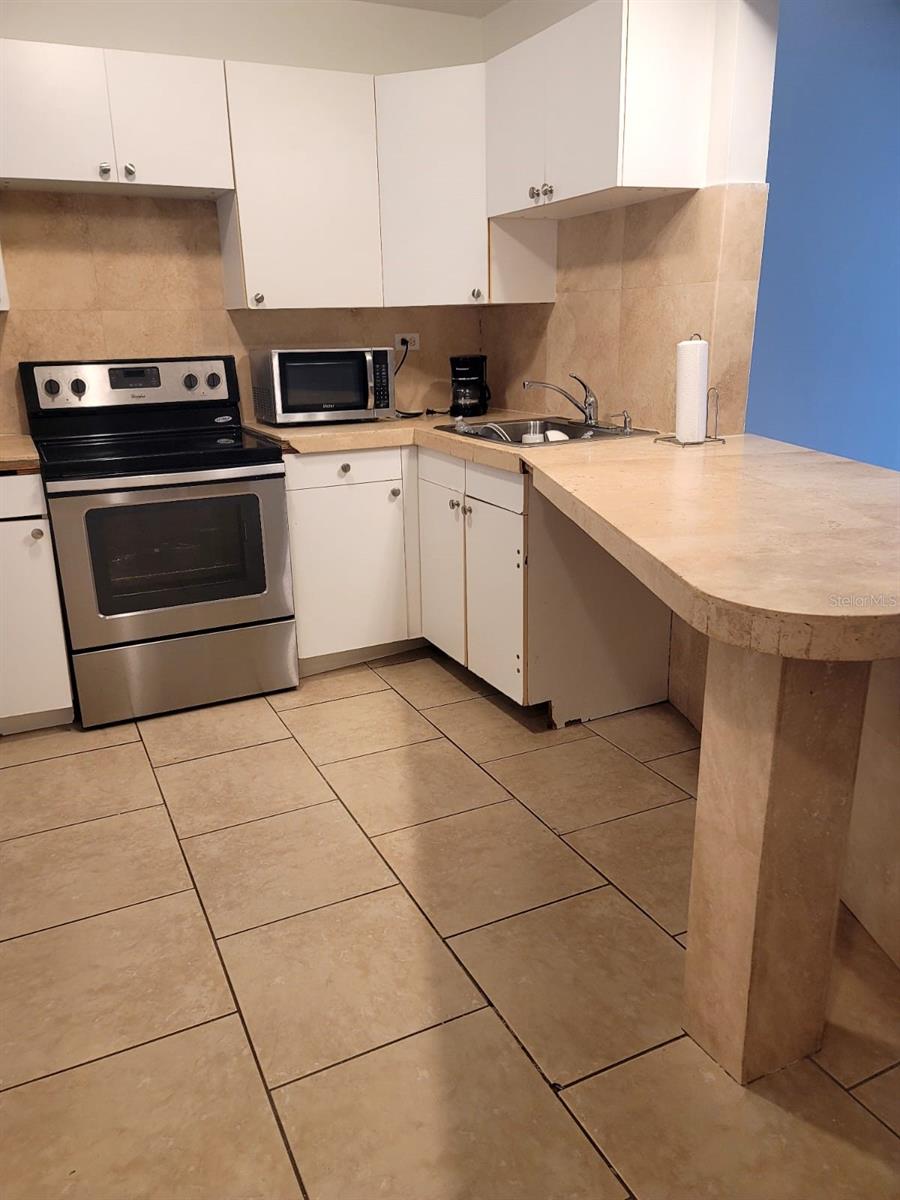1690 191st Unit 315, Miami, FL 33179