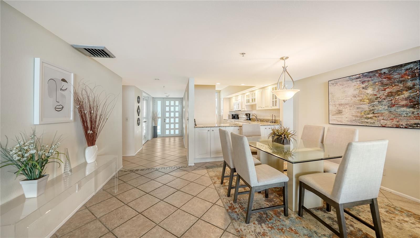 1055 Gulf of Mexico Unit 504, Longboat Key, FL 34228