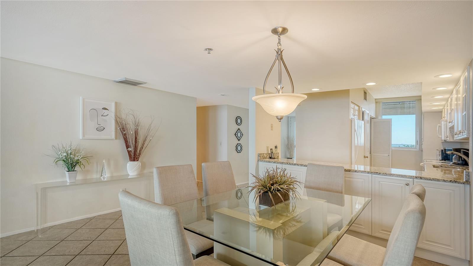 1055 Gulf of Mexico Unit 504, Longboat Key, FL 34228