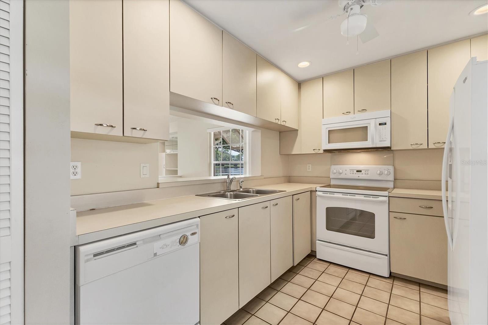3244 Ringwood Unit 77, Sarasota, FL 34235