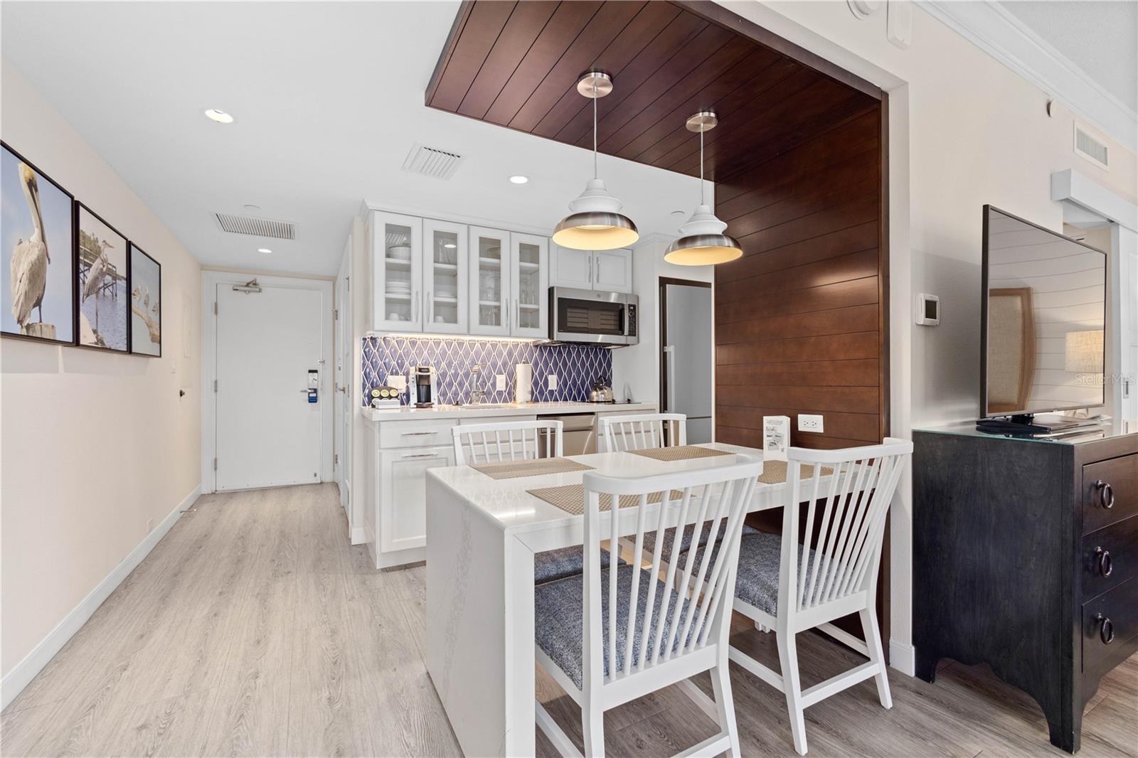 240 Sands Point Unit 4102, Longboat Key, FL 34228