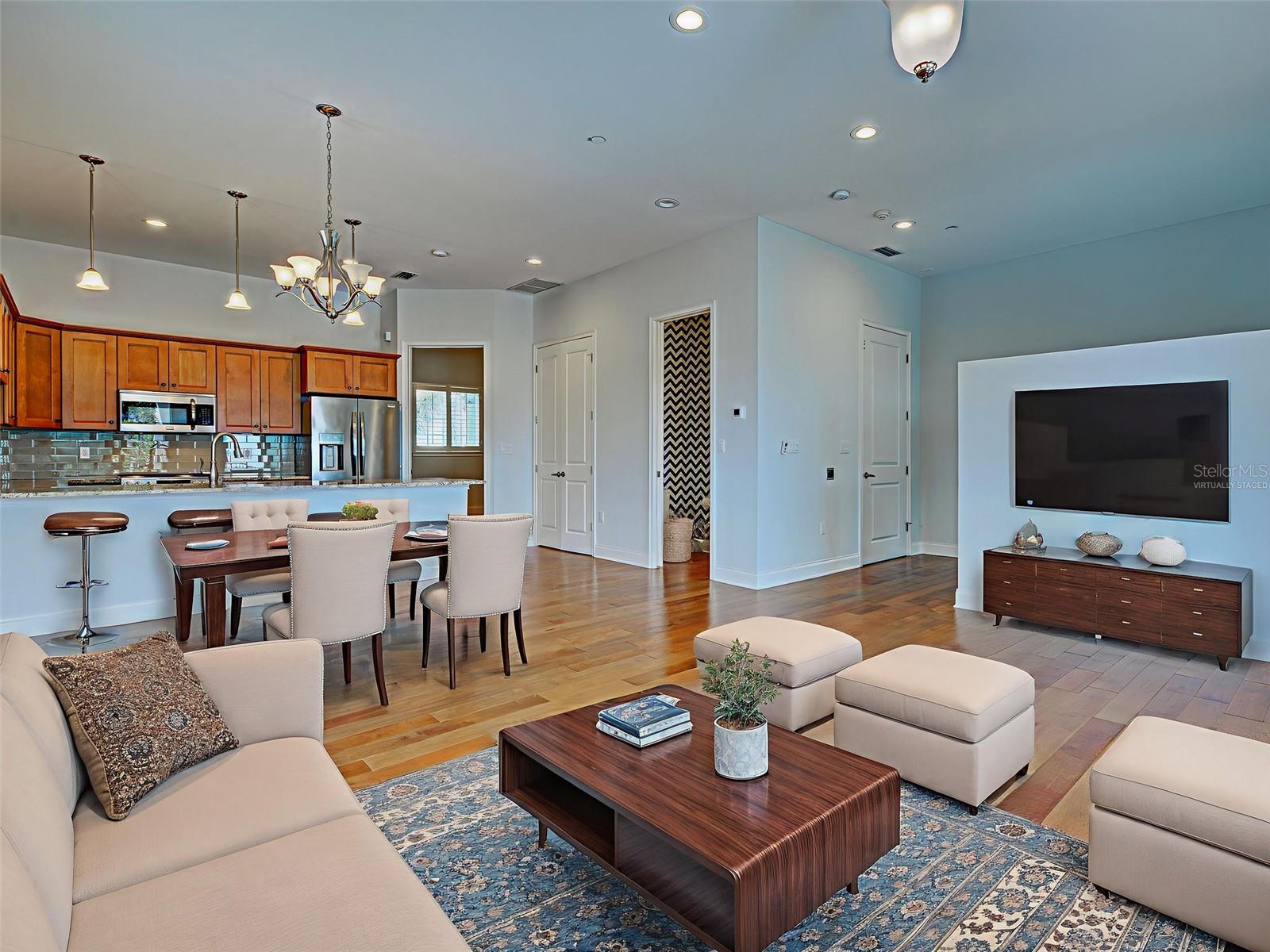 445 Nokomis Unit 210, Venice, FL 34285