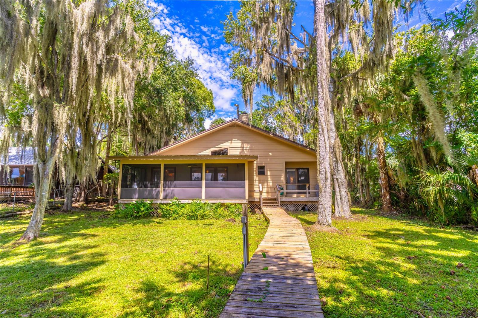 121 Lake George, Georgetown, FL 32139