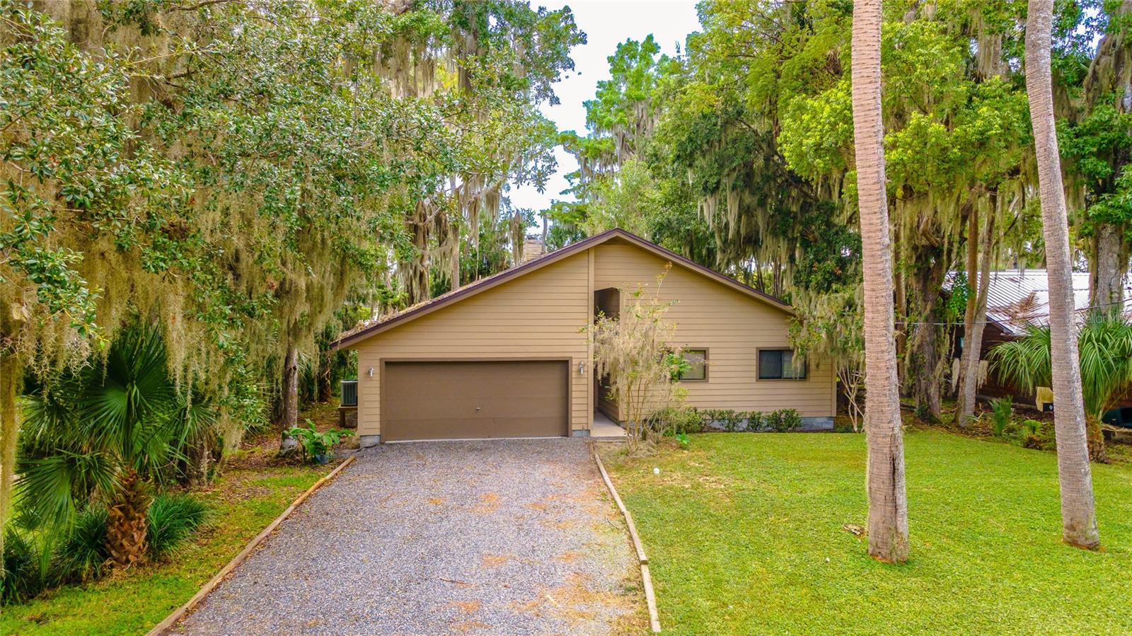 121 Lake George, Georgetown, FL 32139