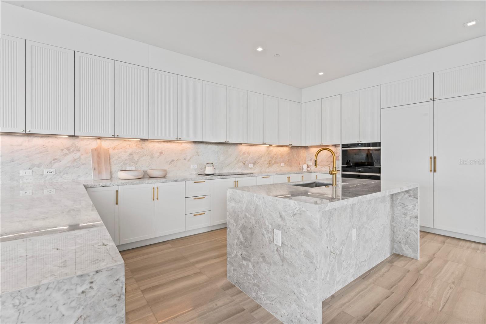 3101 Bayshore Unit 2501, Tampa, FL 33629