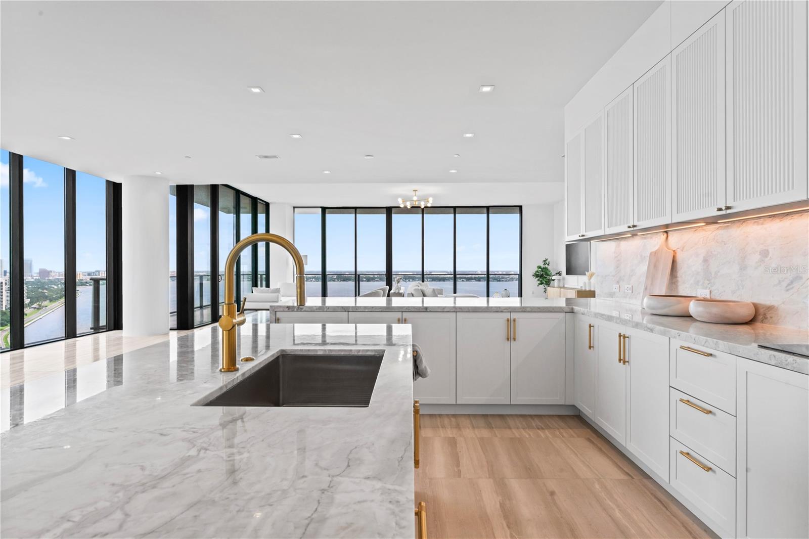 3101 Bayshore Unit 2501, Tampa, FL 33629