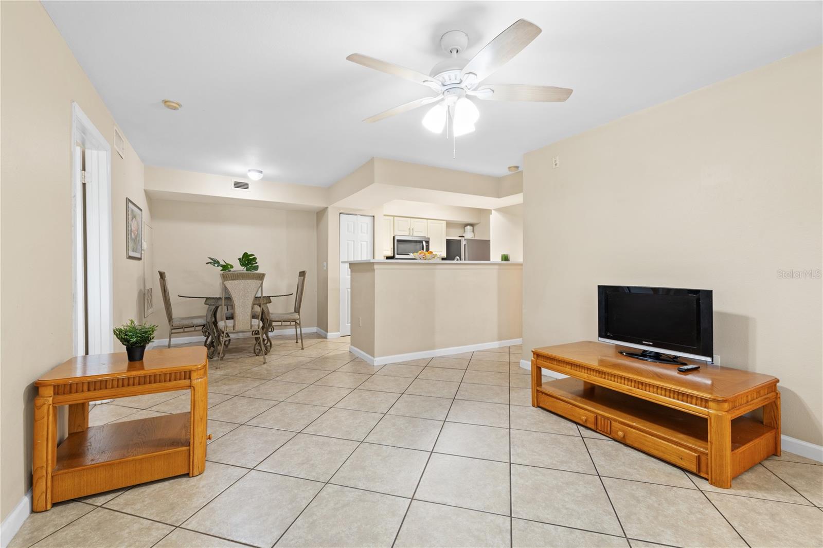 3032 Parkway Unit 208, Kissimmee, FL 34747