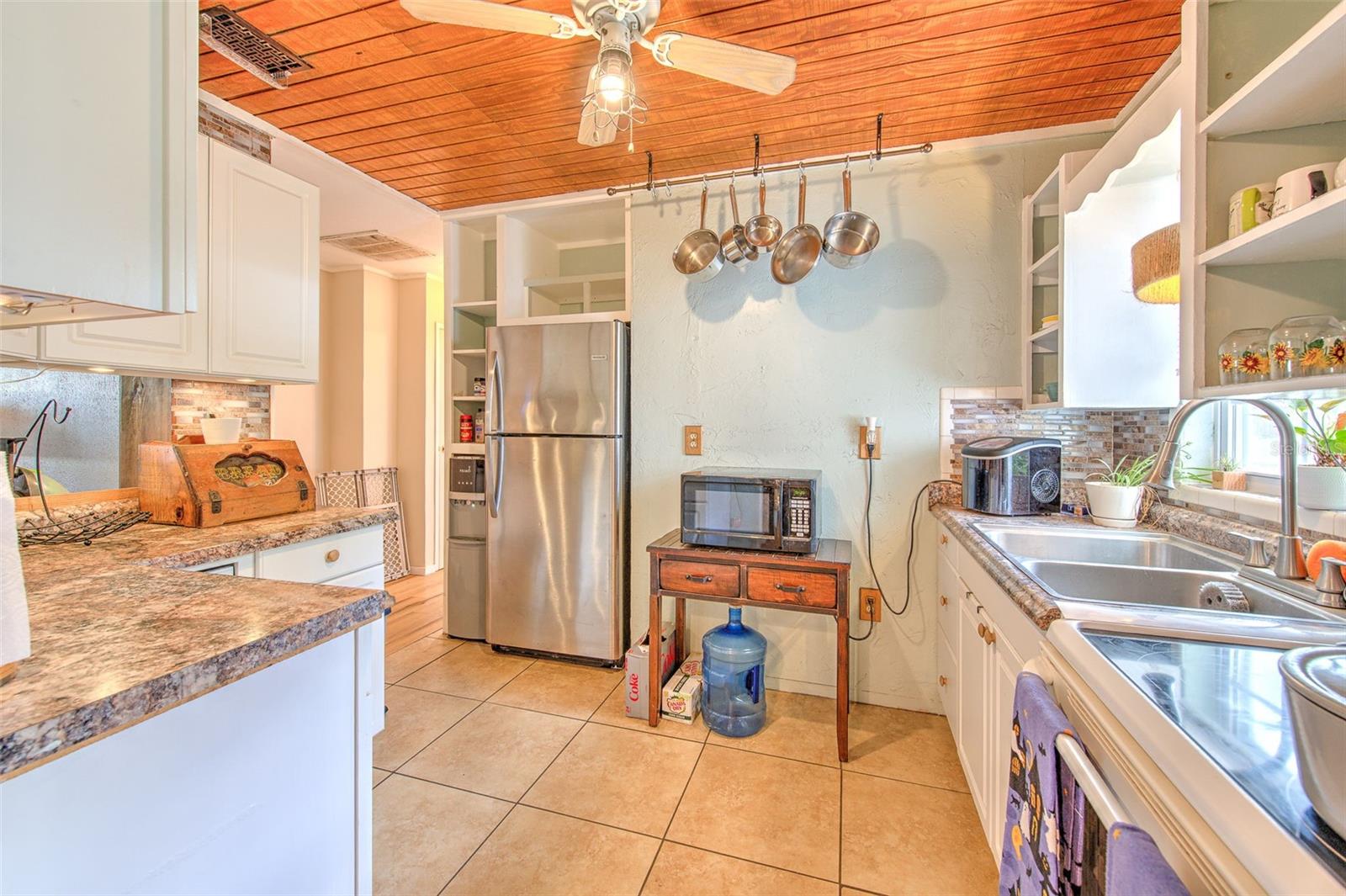 38708 9th, Zephyrhills, FL 33542