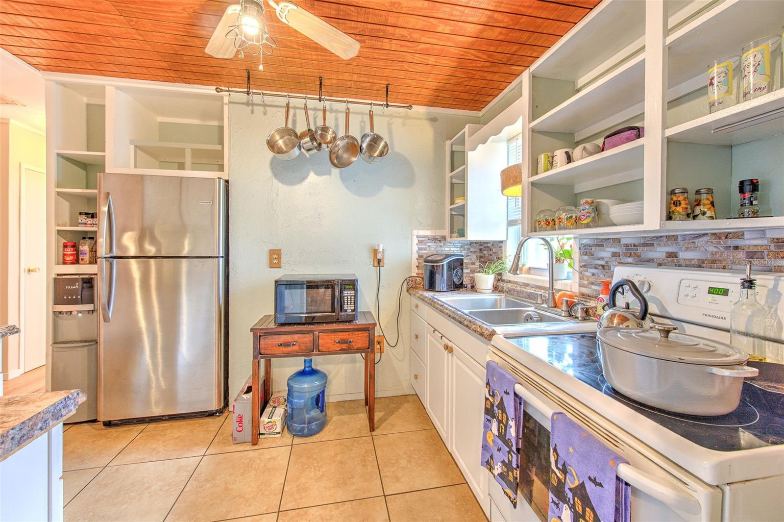 38708 9th, Zephyrhills, FL 33542