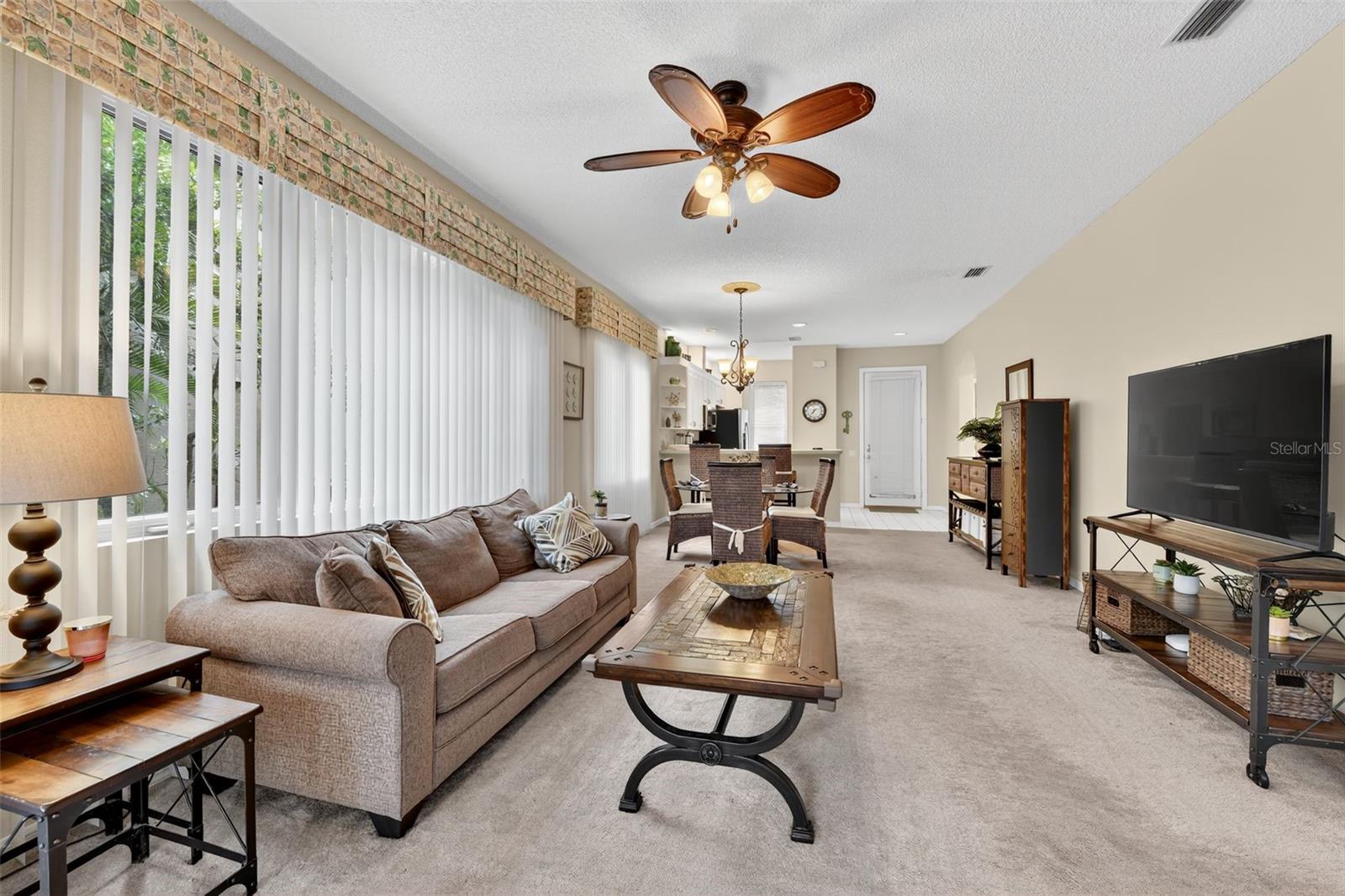 8512 54th Avenue, Bradenton, FL 34211
