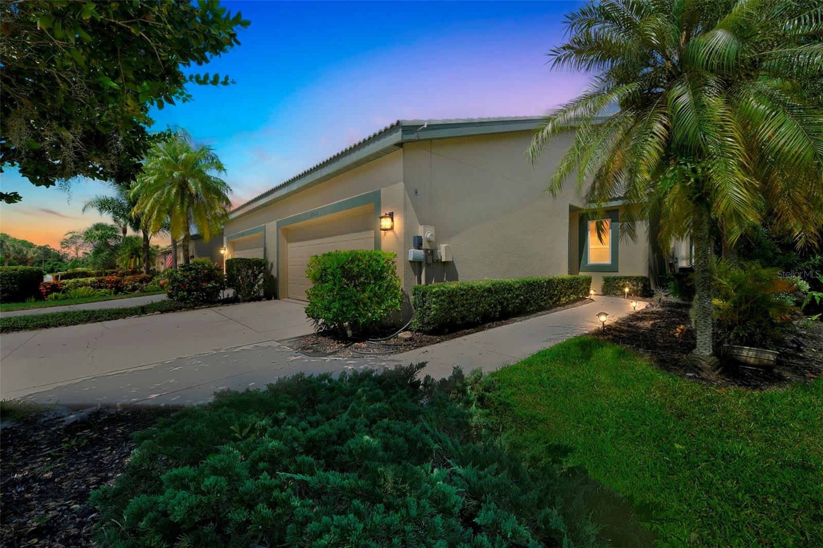 8512 54th Avenue, Bradenton, FL 34211