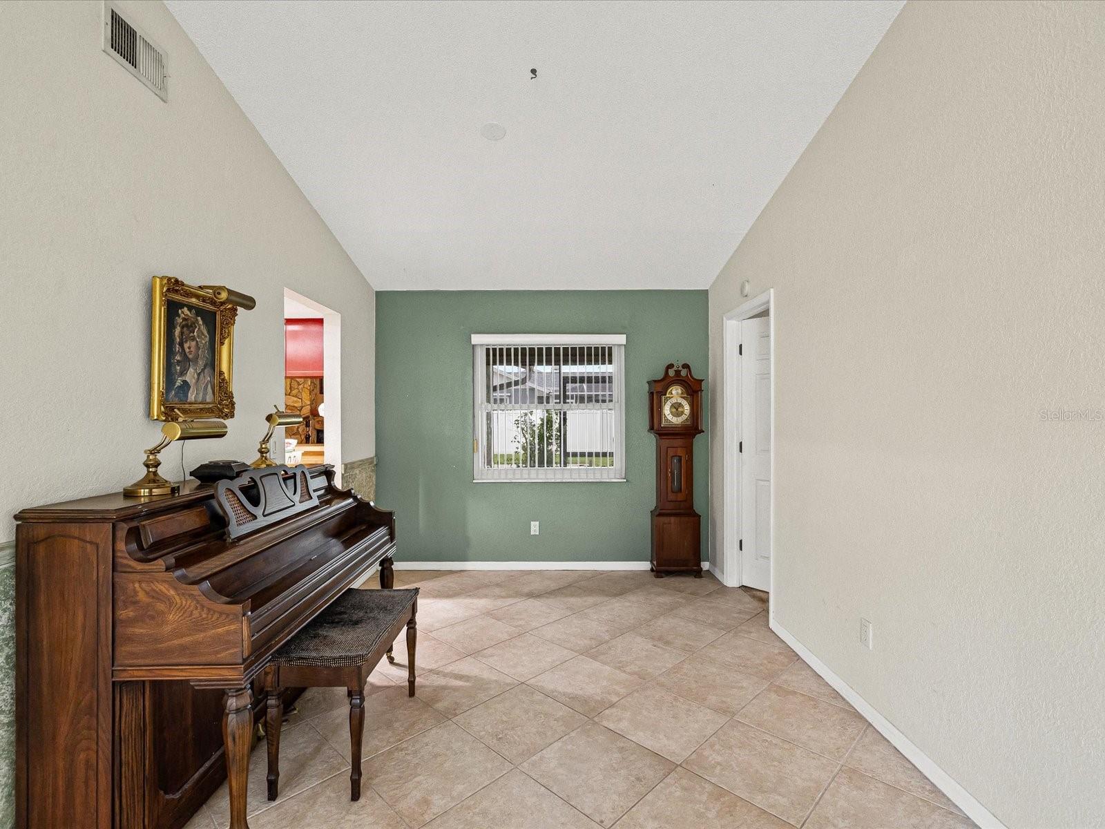 12595 93rd, Largo, FL 33773