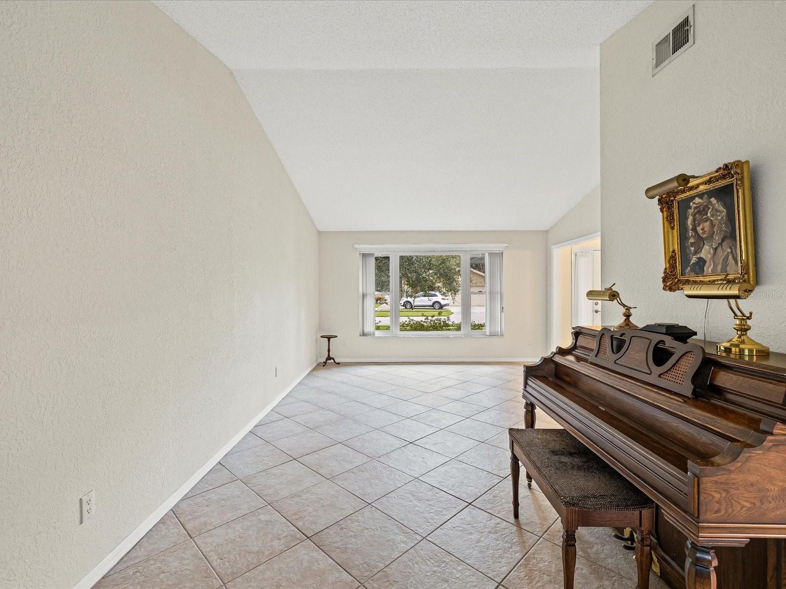 12595 93rd, Largo, FL 33773