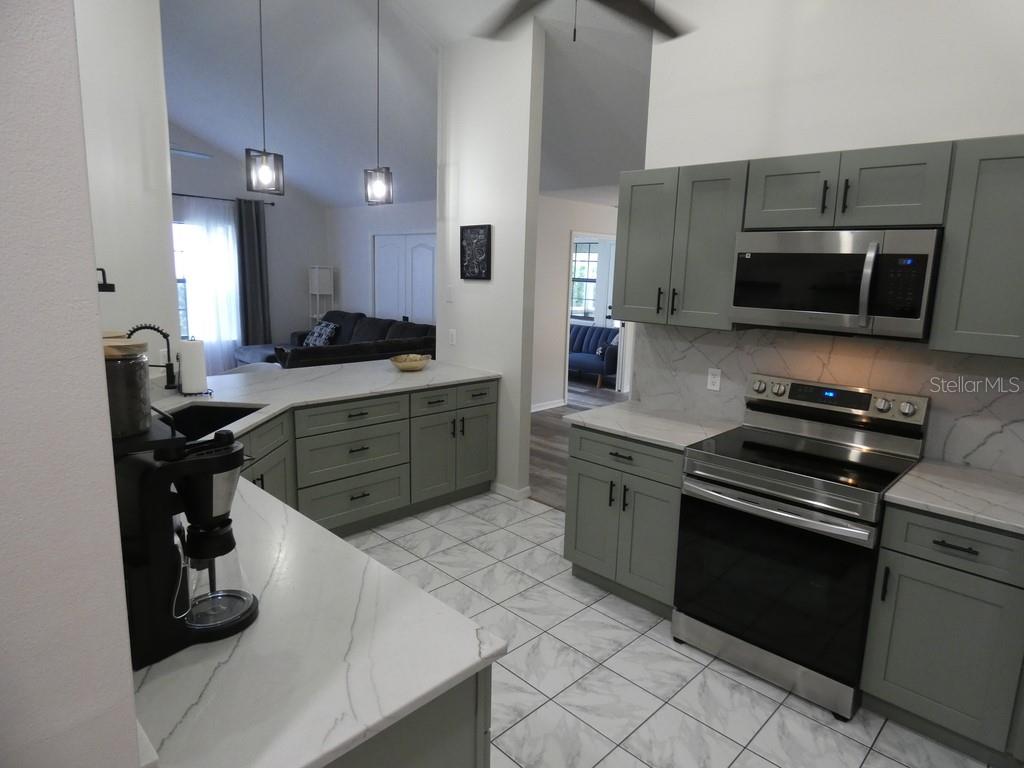 6534 Foxmoor, Zephyrhills, FL 33542