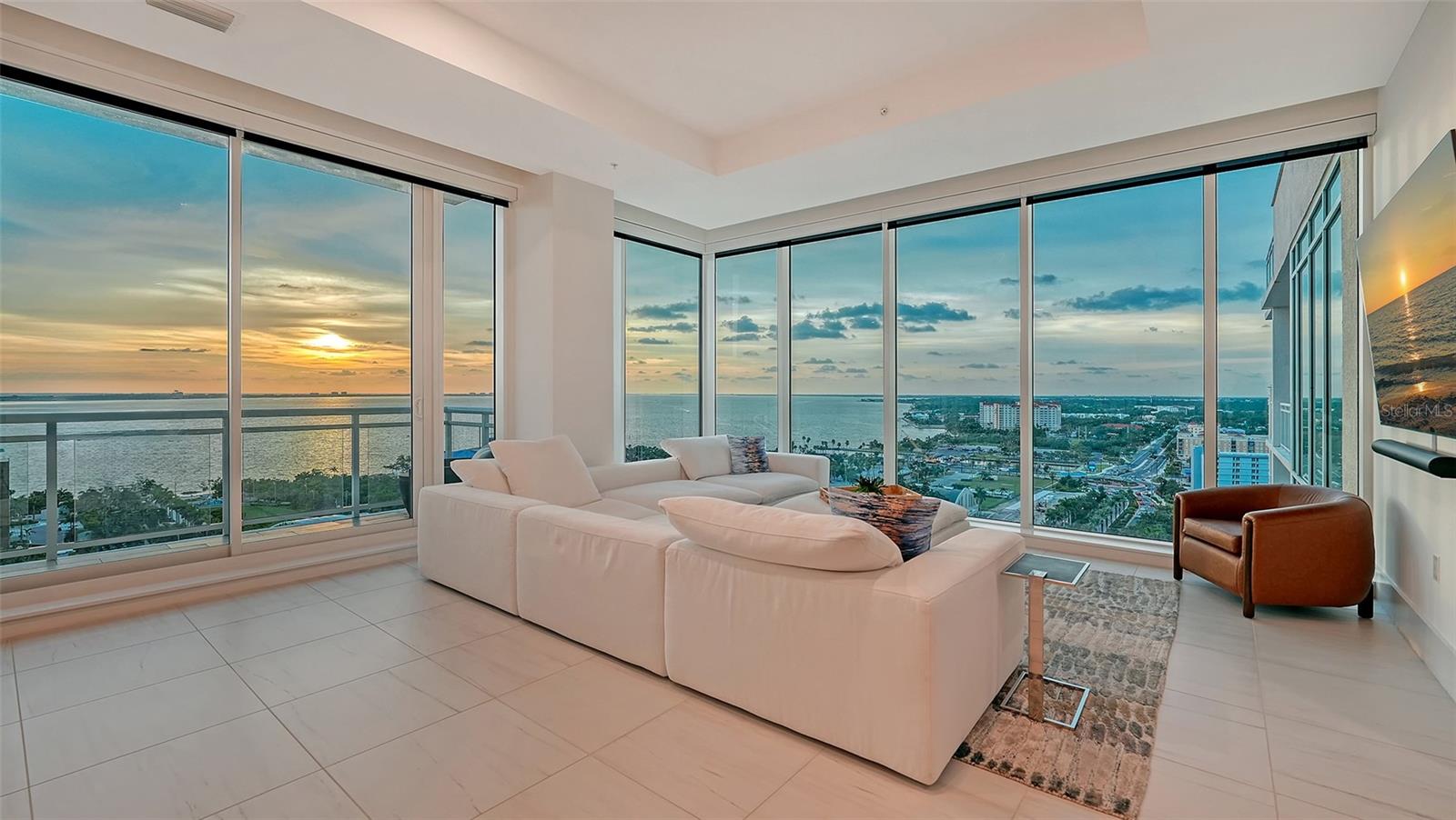 540 Tamiami Unit 1702, Sarasota, FL 34236
