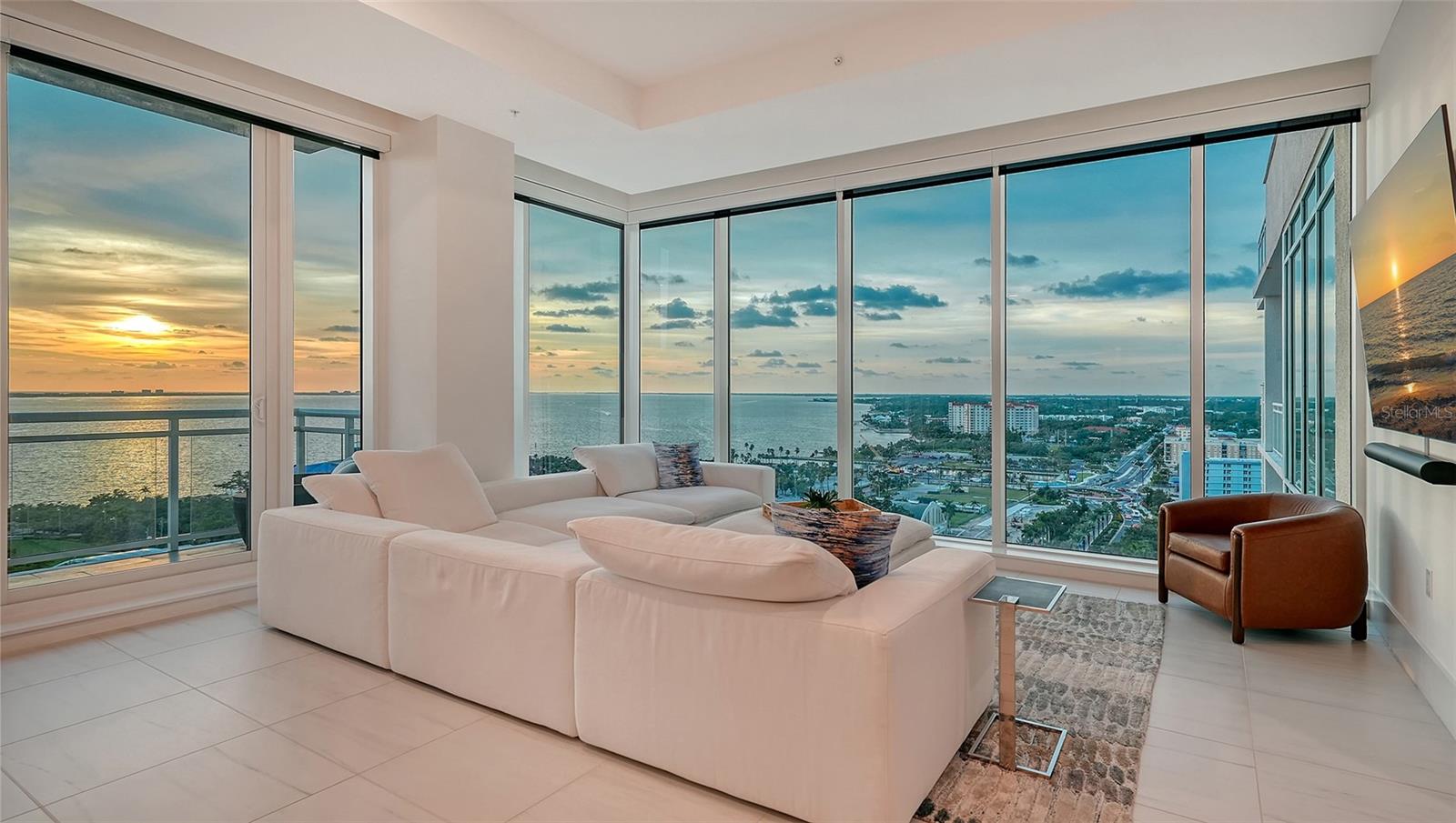 540 Tamiami Unit 1702, Sarasota, FL 34236