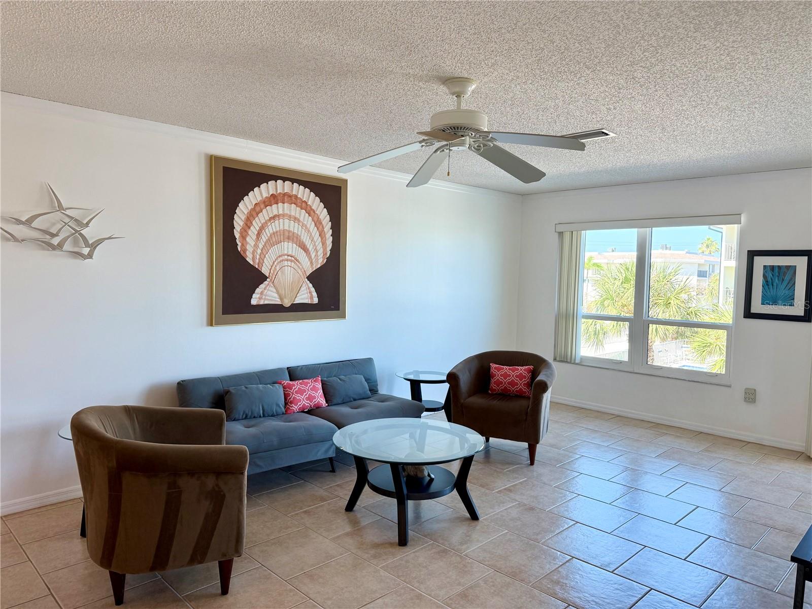 601 Gulf Unit 109, Bradenton Beach, FL 34217
