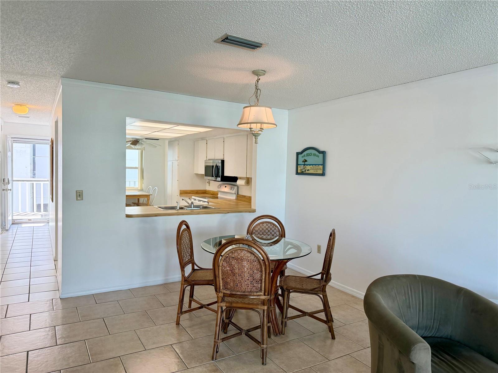 601 Gulf Unit 109, Bradenton Beach, FL 34217