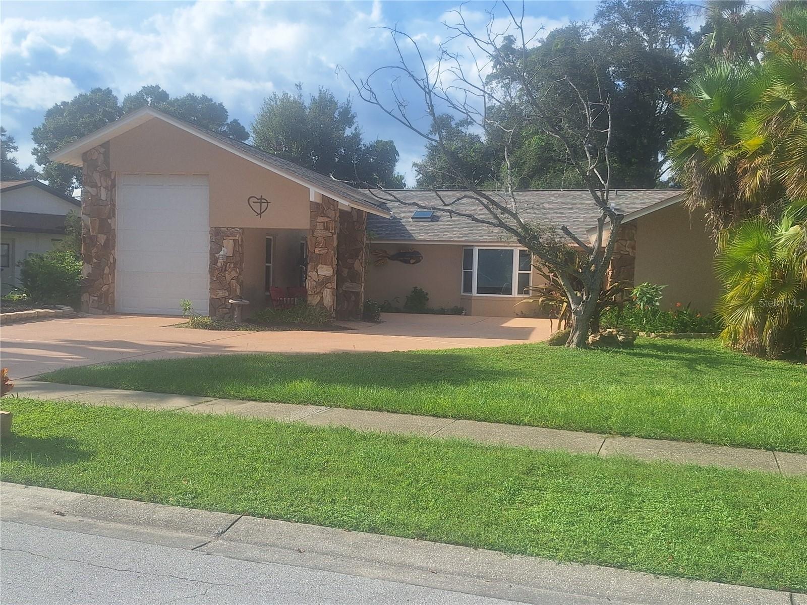 9613 Leeward, Largo, FL 33773