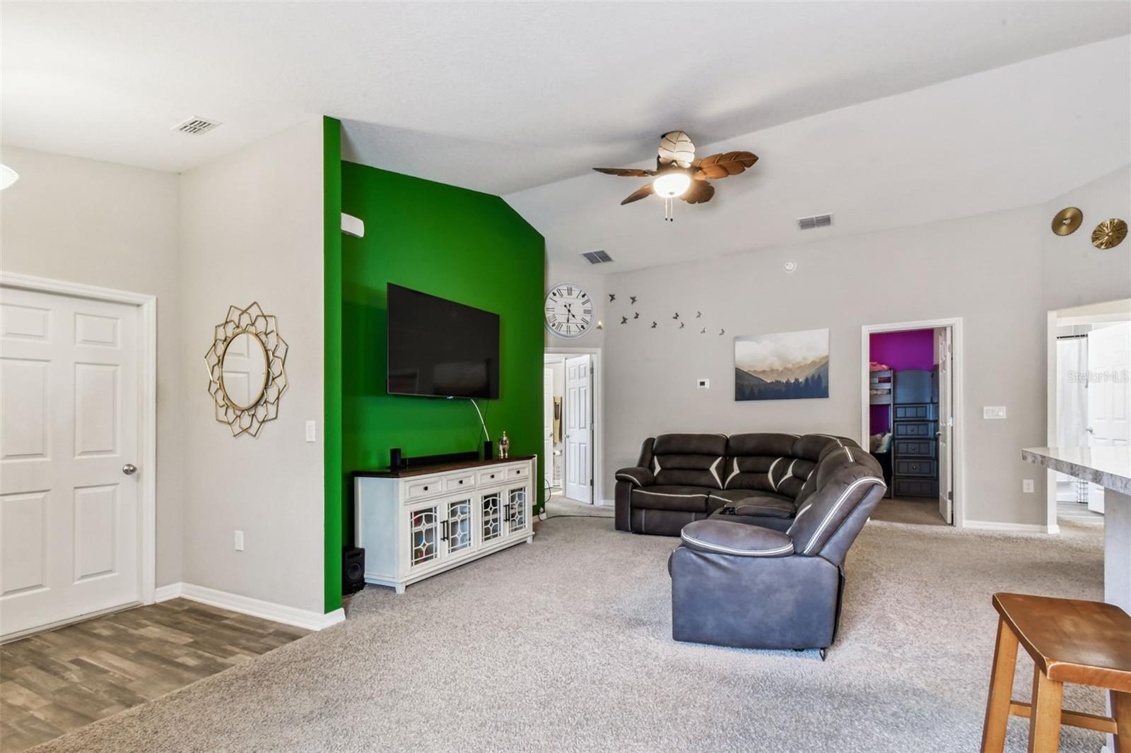 6977 Abbywood, Zephyrhills, FL 33541