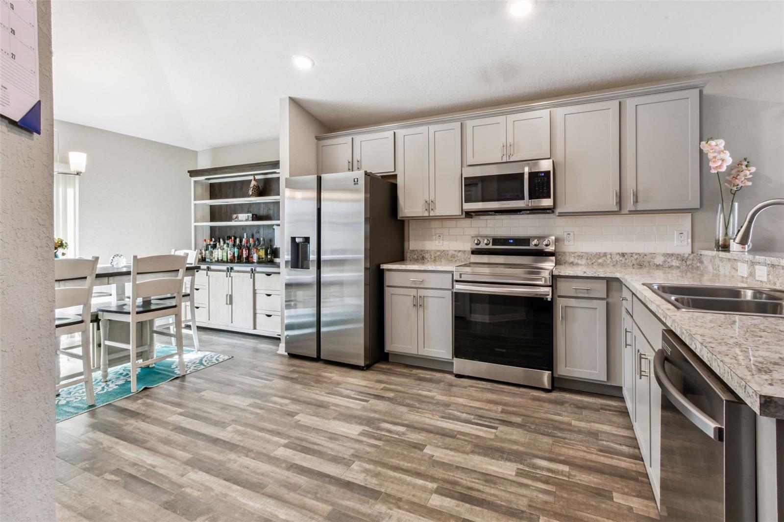 6977 Abbywood, Zephyrhills, FL 33541