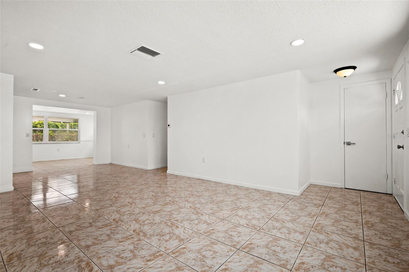 1010 Gulf, Tarpon Springs, FL 34689