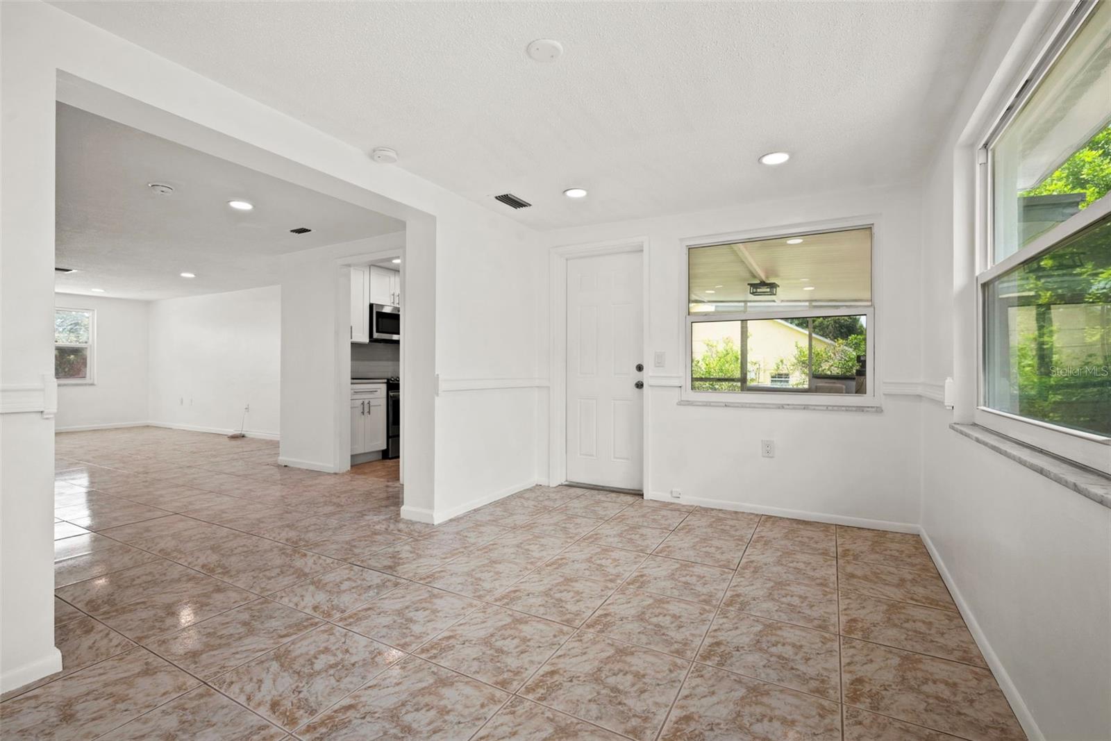 1010 Gulf, Tarpon Springs, FL 34689