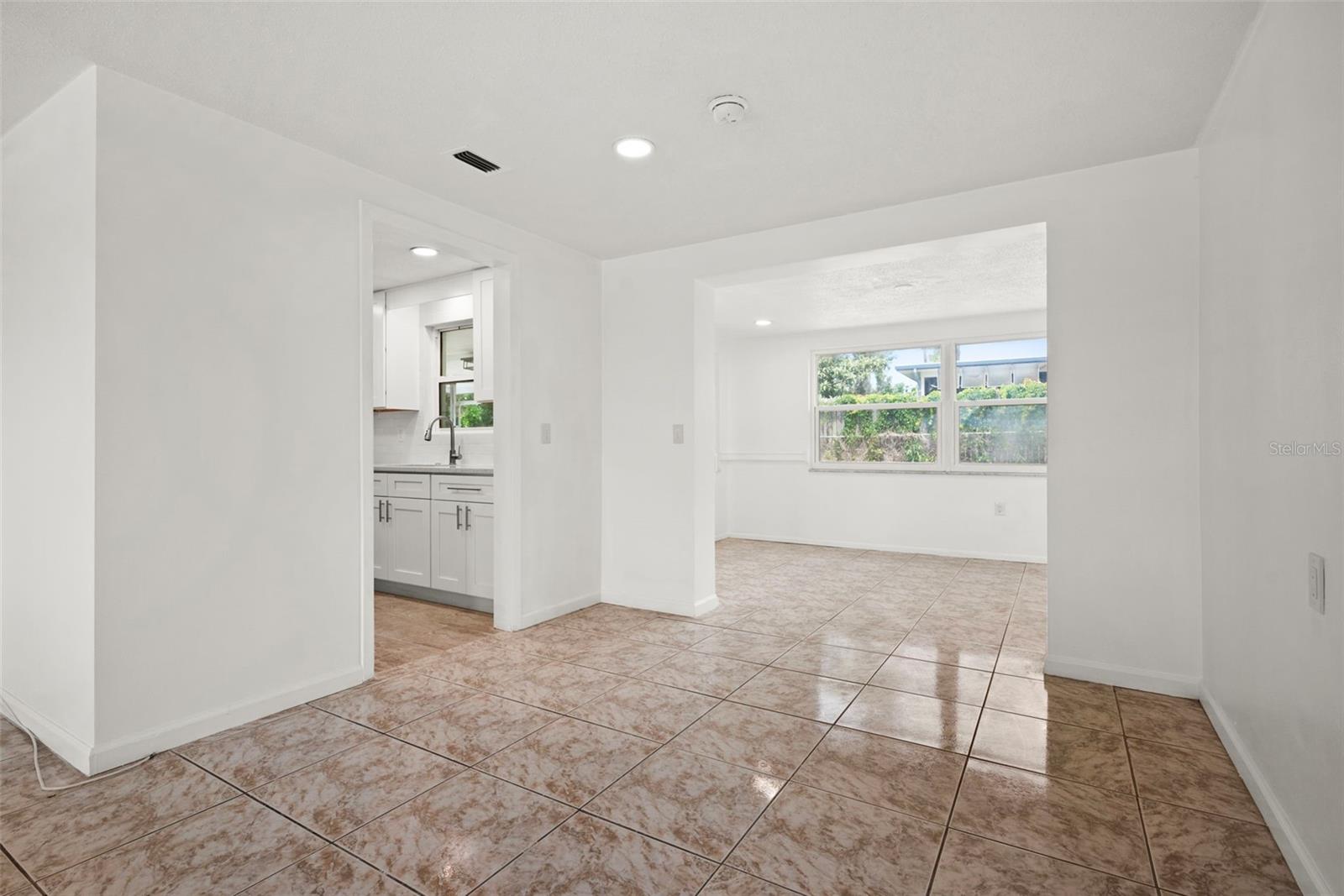 1010 Gulf, Tarpon Springs, FL 34689