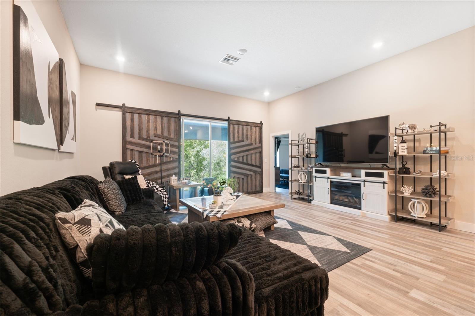 13073 Jaywalk, Weeki Wachee, FL 34614