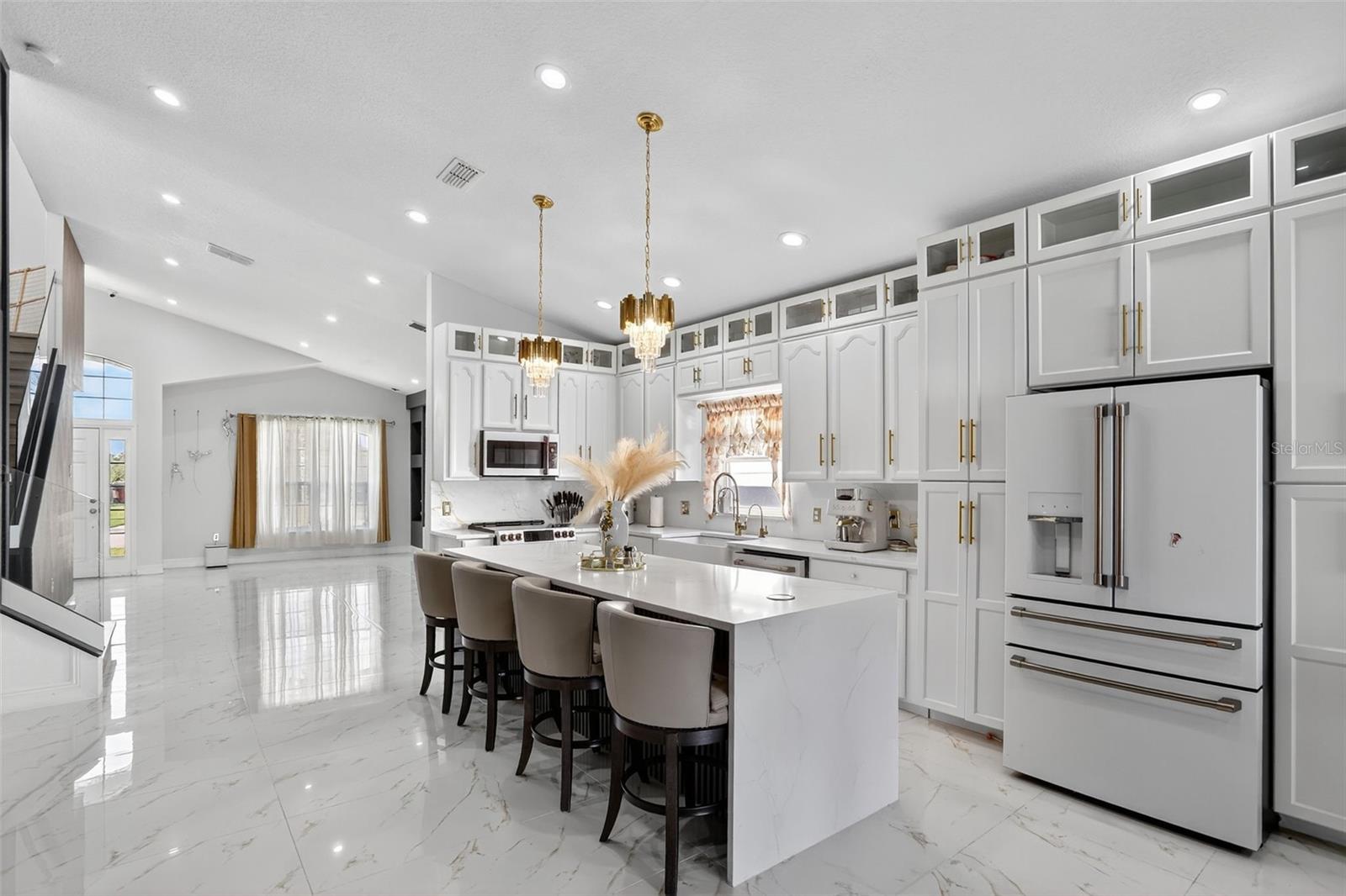 738 Hacienda, Kissimmee, FL 34741