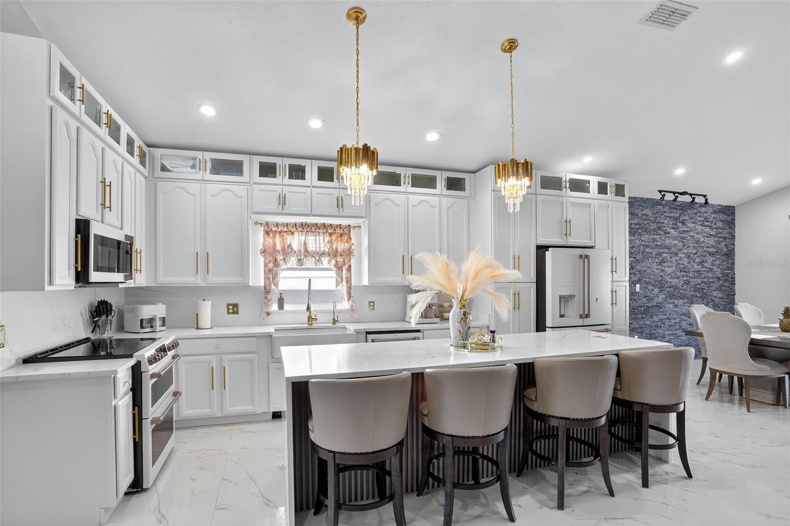 738 Hacienda, Kissimmee, FL 34741