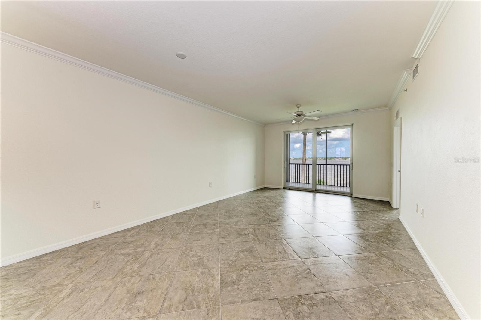 1010 Tidewater Shores Unit 304, Bradenton, FL 34208