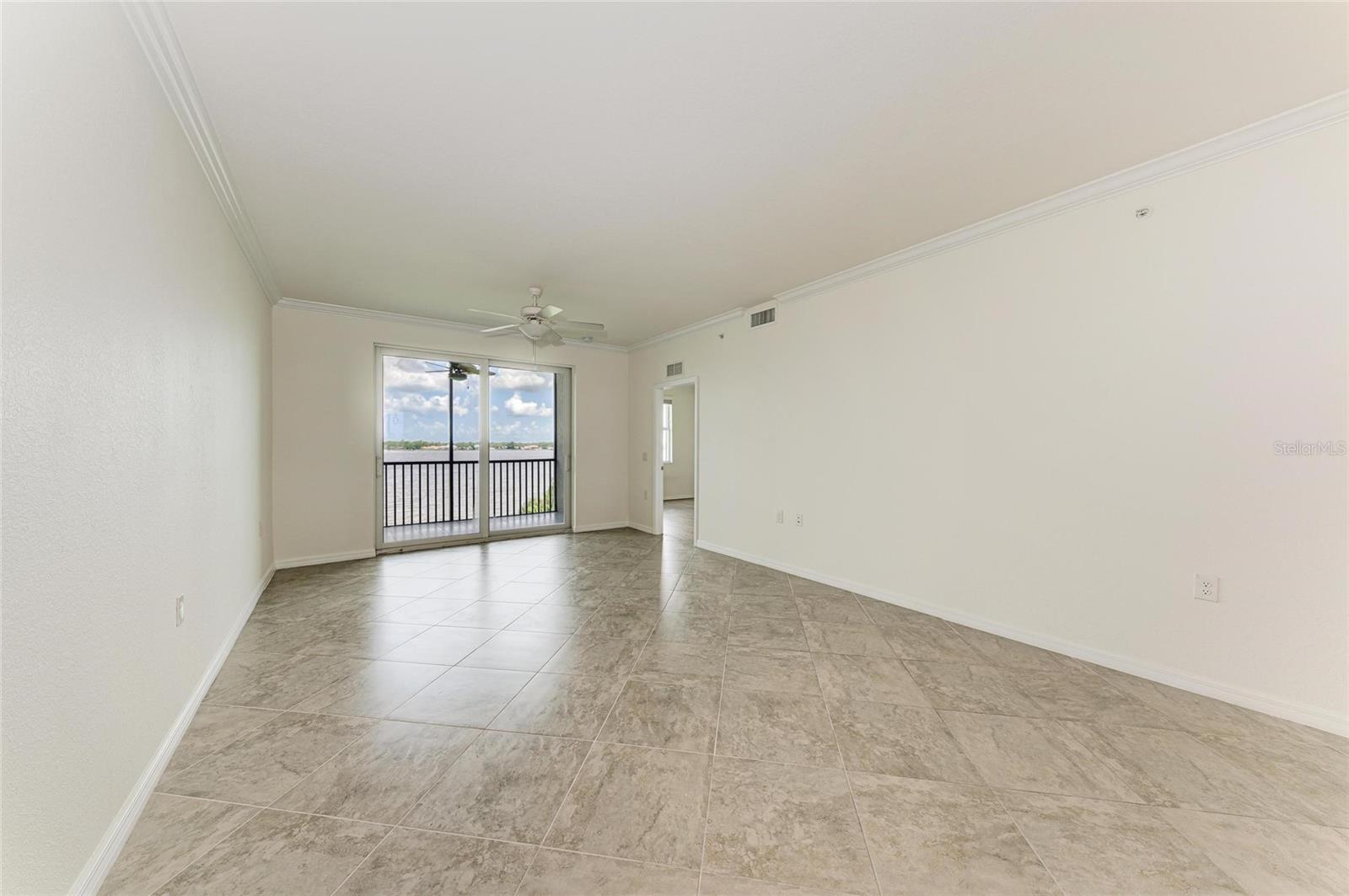 1010 Tidewater Shores Unit 304, Bradenton, FL 34208
