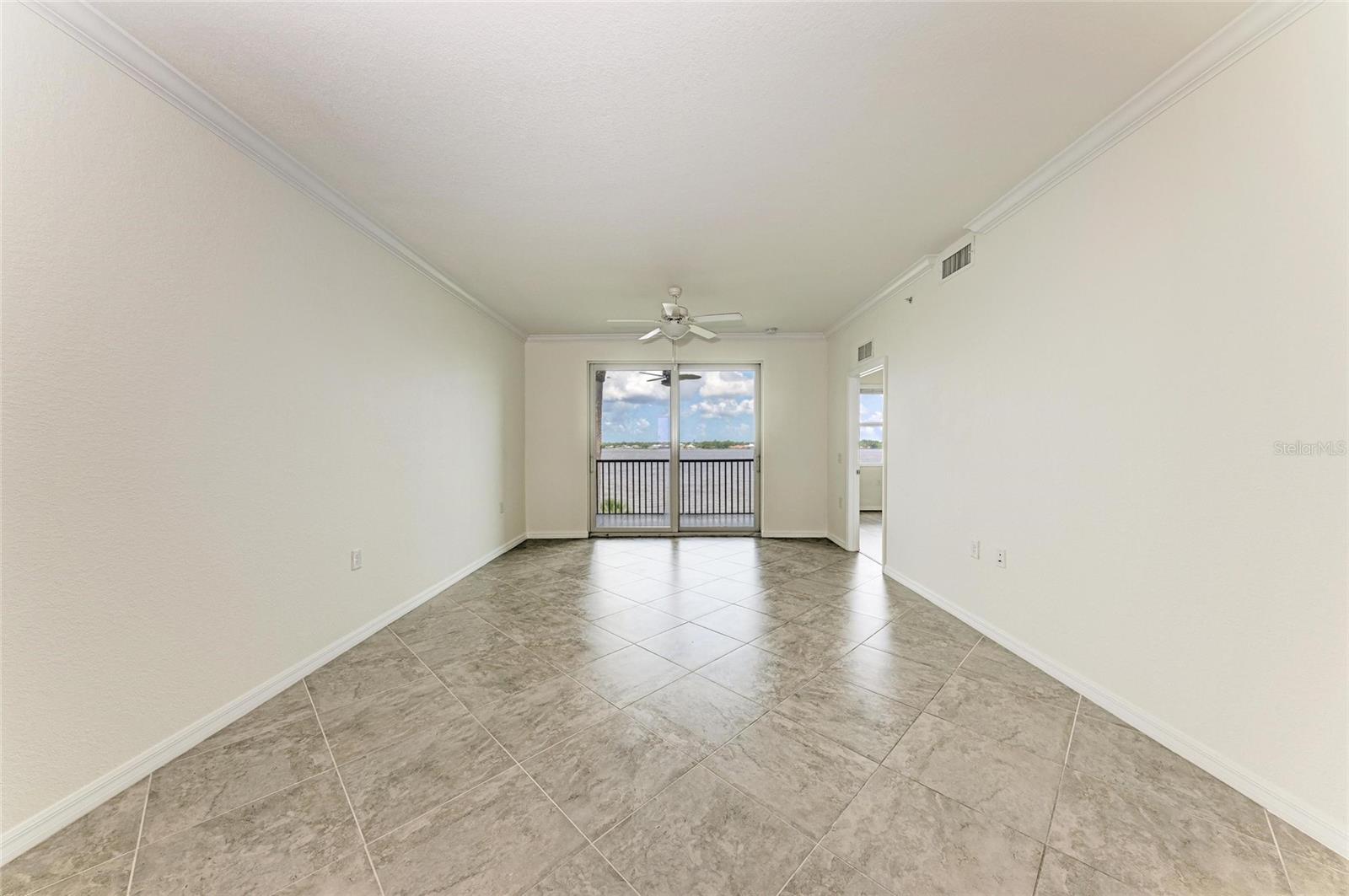 1010 Tidewater Shores Unit 304, Bradenton, FL 34208
