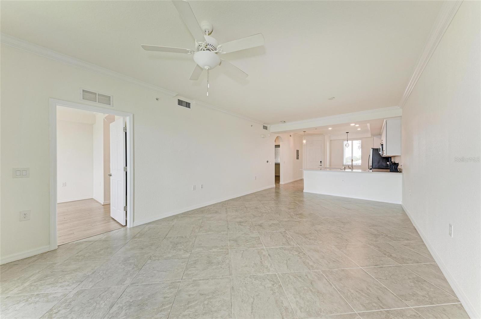 1010 Tidewater Shores Unit 304, Bradenton, FL 34208