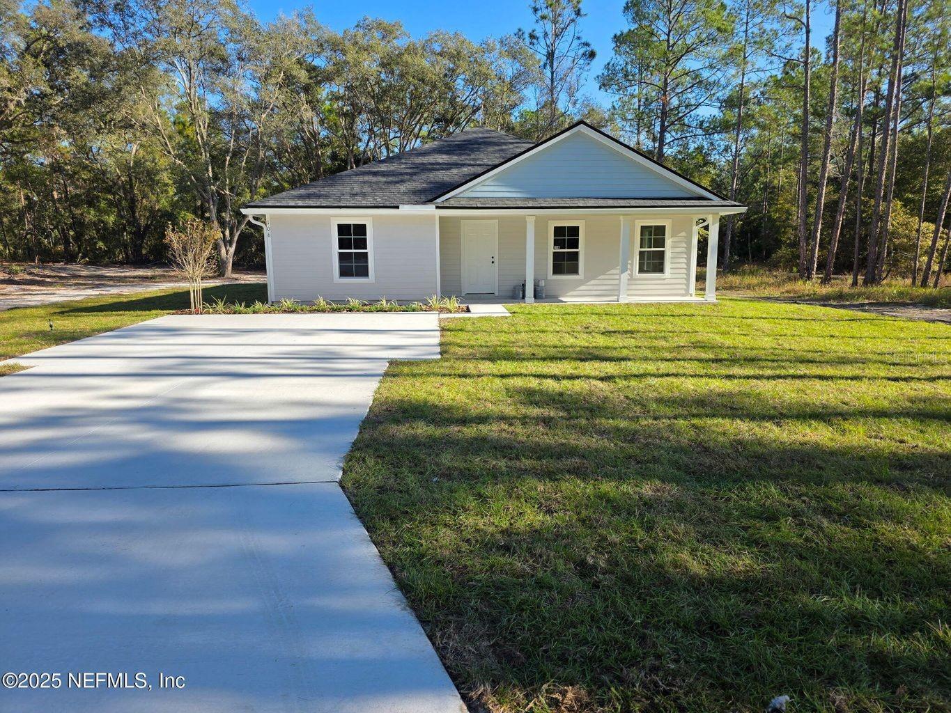 1264 Coral Farms, Florahome, FL 32140