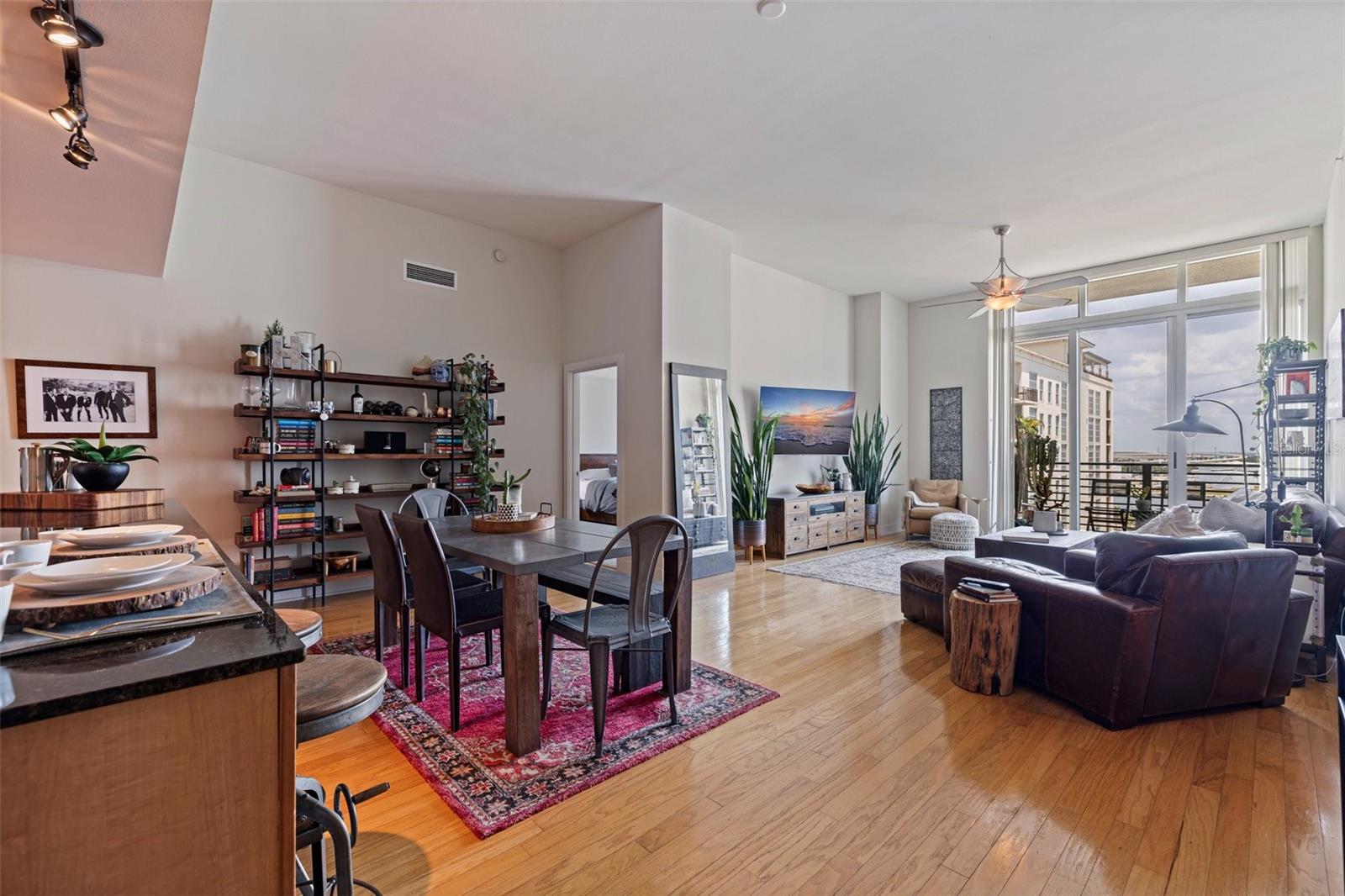 1208 Kennedy Unit 831, Tampa, FL 33602