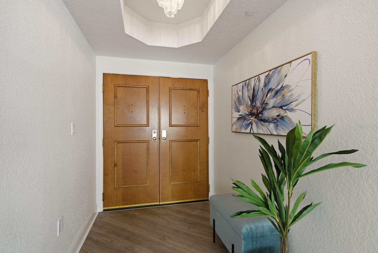 1170 Gulf Unit 305, Clearwater Beach, FL 33767