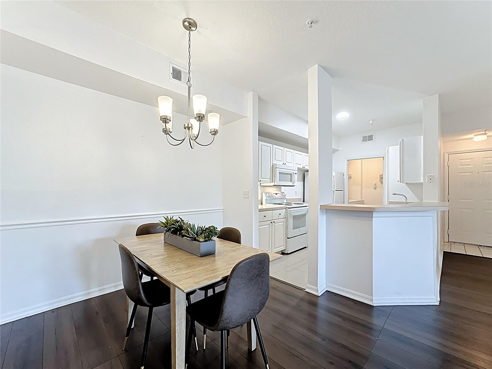 5548 Metrowest Unit 209, Orlando, FL 32811