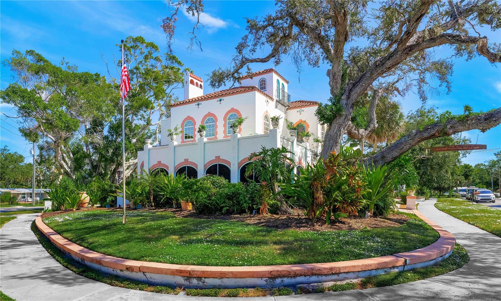 2830 Bay Shore, Sarasota, FL 34234