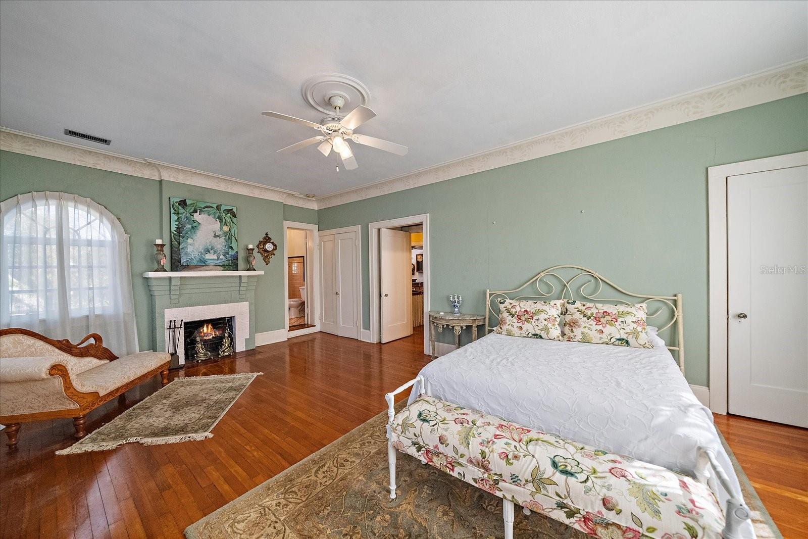 2830 Bay Shore, Sarasota, FL 34234
