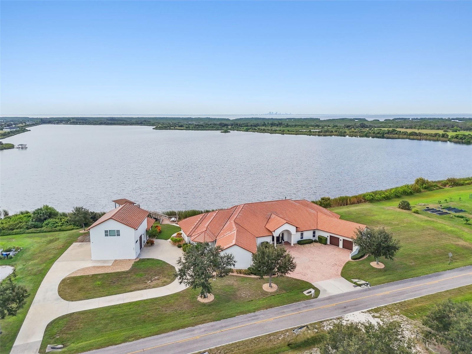3215 Gulf City, Ruskin, FL 33570