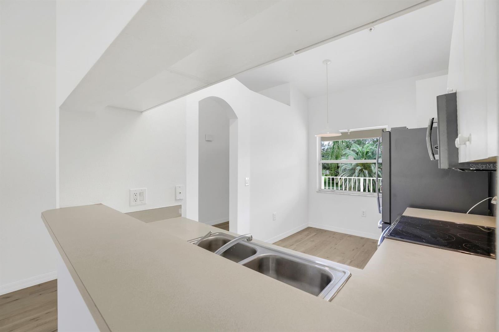 6635 Huntington Lakes Unit 202, Naples, FL 34119