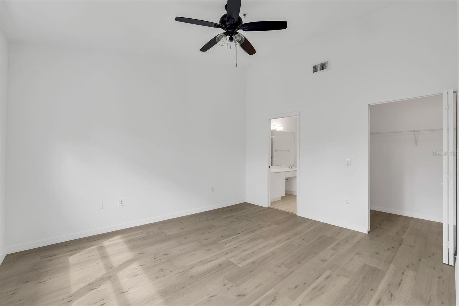 6635 Huntington Lakes Unit 202, Naples, FL 34119