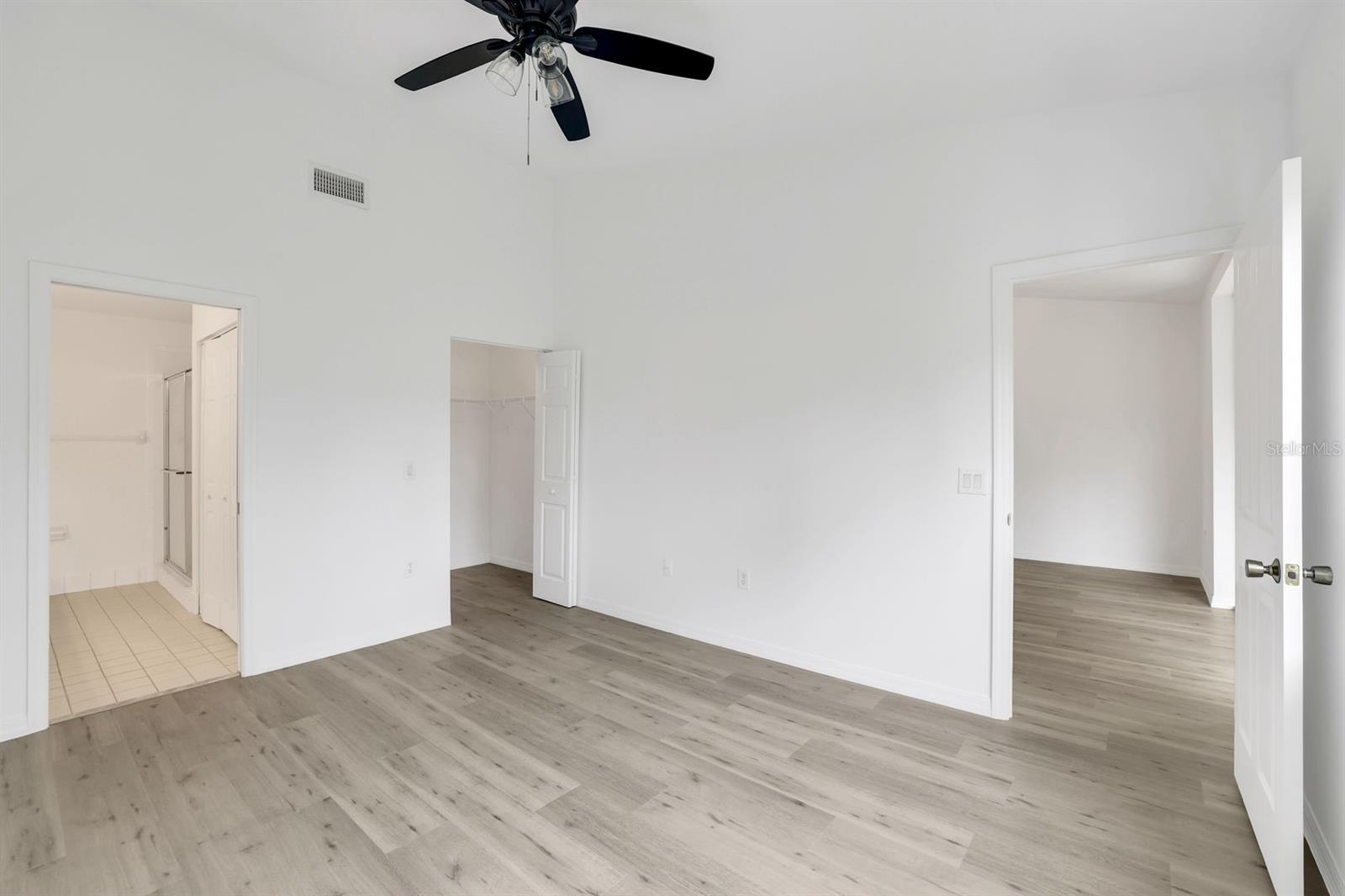 6635 Huntington Lakes Unit 202, Naples, FL 34119