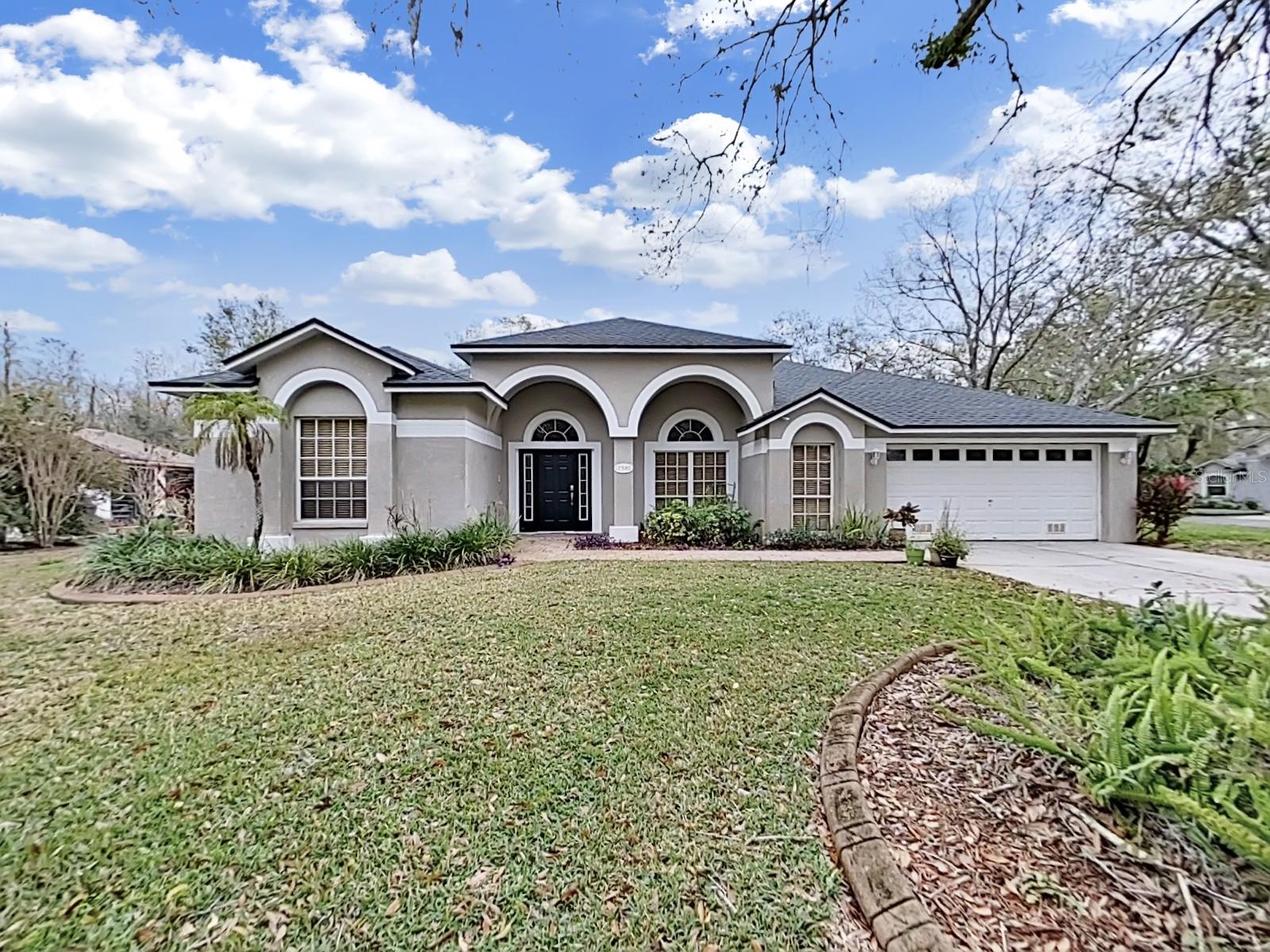 17307 Oak Ledge, Lutz, FL 33549